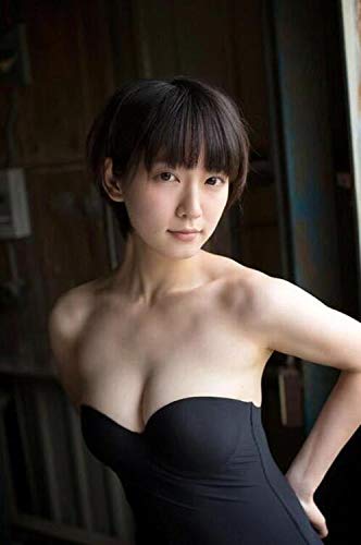 Amazon.co.jp: 吉岡里帆 L判写真 30枚+5 セット : おもちゃ