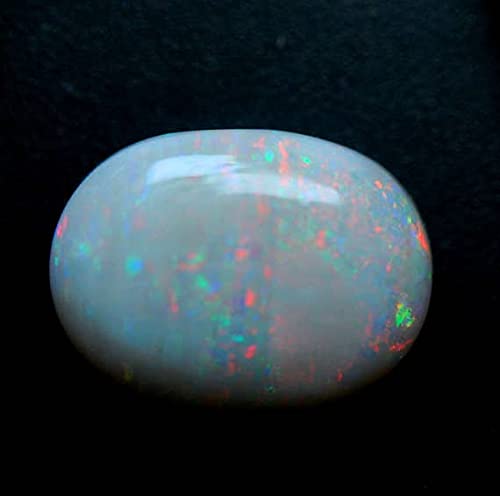 Opaline d'Australie naturelle brute de 8.90 carats taillée en cabochon pour création de bijou unique