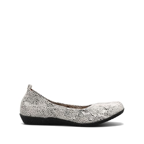 Image of Taos Footwear Women's Chit Chat Flat