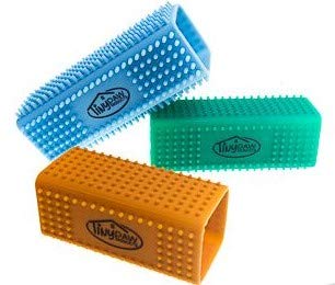 Tiny Paw Products Cat Dog Hair Remover Brush Set, for Shedding Grooming Gentle Rubber Message Short and Long Hair Small and Large pet lint and Fur Easy to Clean.