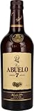 La empresa familiar Varela Hermanos está detrás de Abuelo. Esta es la tercera generación y es el mayor productor de bebidas alcohólicas en Panamá y uno de los productores de ron más importantes de Centroamérica.