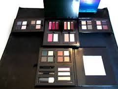 Avon Ultimate Mega Mix N Go Palette