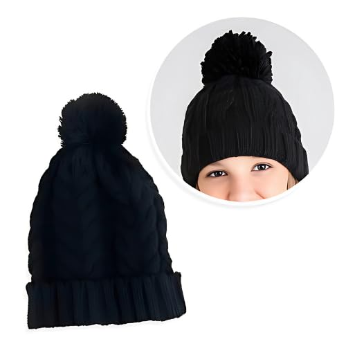 Gorro de Lã Tricô Preto com Pompom
