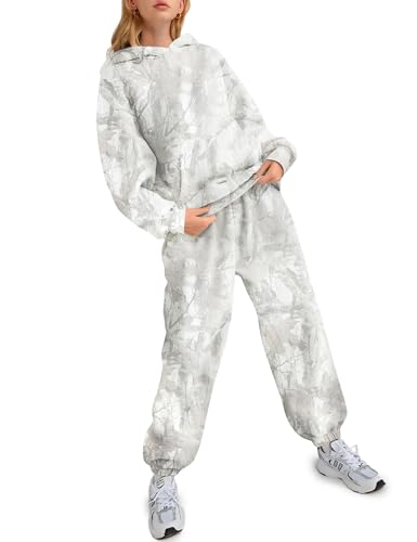 2 Piece Camo Sweatsuits for Women Oversized Maple Leaf Hoodies Sets Graphic Sweatshirts Tracksuits Fleece Fall Outfits4