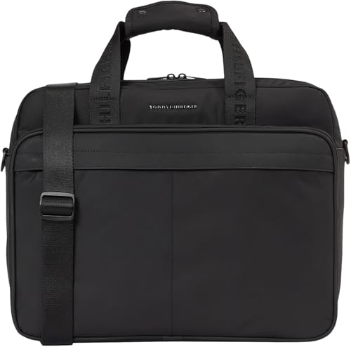 ELEGANZA PRATICA: Questa borsa è particolarmente amata per la sua dimensione compatta. Infatti è dotata di uno scomparto principale e una tasca esterna con zip, perfetti per riporre il portafogli, il cellulare o altri oggetti importanti, necessari quando si è fuori casa.