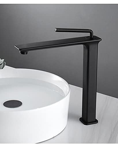 Mitigeur d'évier en laiton massif doré brossé pour une salle de bain chic