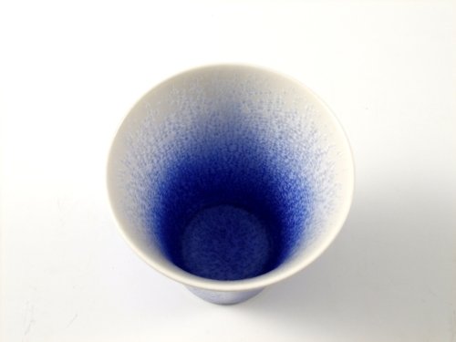 Amazon.co.jp: 有田焼 真右エ門窯 藍染水滴 焼酎カップ 22027 : ホーム