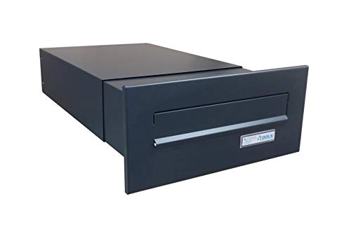 B-042 Anthrazit (RAL 7016) Mauerdurchwurf Briefkasten mit Namensschild (Tiefe: 39-62 cm) - LETTERBOX24.de