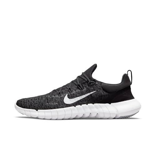 Nike Herren Free Run 5.0 Road Running Shoe, Black/White-Dark Smoke Grey, 44...