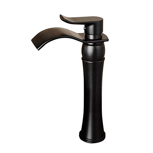 Robinet de cascade de salle de bains pour une ambiance spa moderne et relaxante