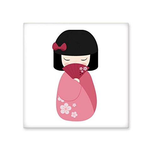Carreau de céramique pour rénover une crédence de cuisine terne avec un motif japon rose