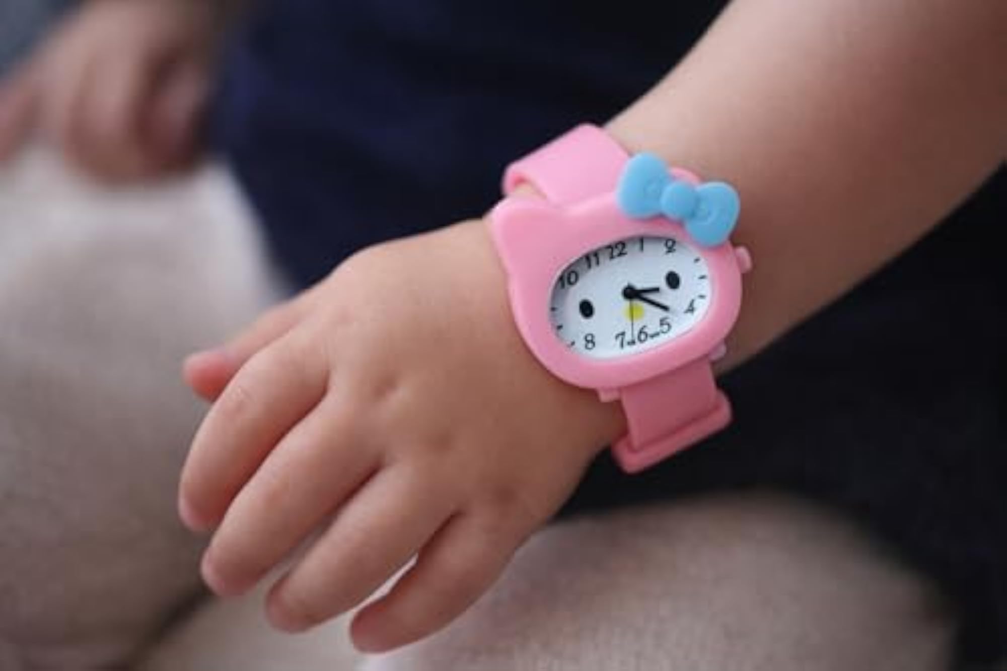 Kids Rose Colour Analog Watch with Bow Decoration