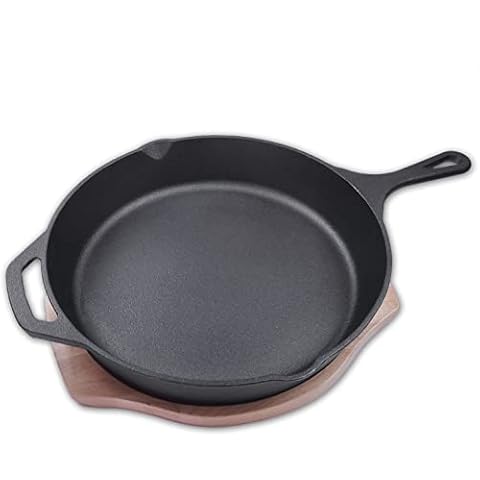 Cubesu Gusseisenpfanne inkl. Untersetzter aus Birkenholz & Griffschutz - Gusseisen-Pfanne mit 2 Ausgüssen & 2 Griffen - kratzfest & antihaft Cover