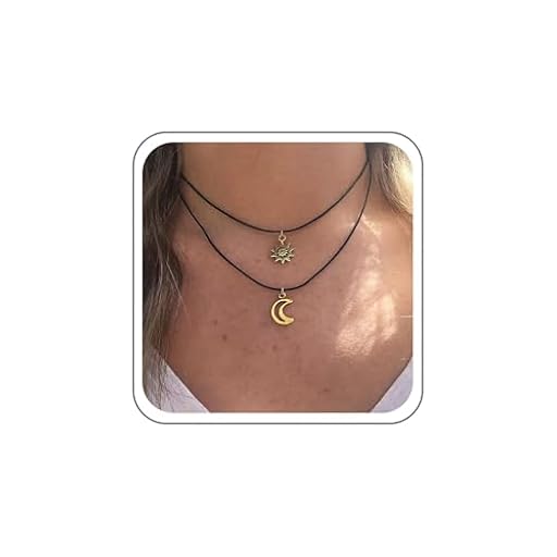 Inateannal Capas De Cuero Collar De Gargantilla De Cuero Negro Collares De Luna De Oro Sol Luna Colgante Collar De Cordón De Gamuza Collares De Joyas Para Las Mujeres | Ya disponible en tu tienda friki favorita! En mundofriki.es!