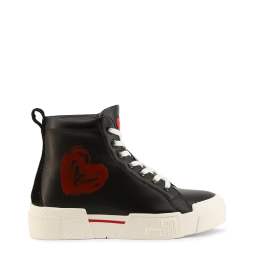 Love Moschino, nuova collezione Autunno Inverno 2021