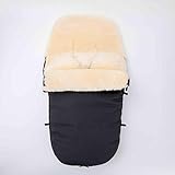 ✅ Maße (Länge x Breite): 90x50 cm. Altersempfehlung: 0 - 24 Monate. 👶 Unser Lammfellfußsack ist mit modernen Kinderwagen kompatibel. Er verfügt über eine dynamische und vorgeformte Sitzfläche mit Befestigungsmöglichkeiten an der Sitzplatte des Kinderwagens. Die Gurtschlitze wurden als Längsschlitze konzipiert, womit dieser Fußsack universell in diversen Kinderwagen mit 3- und 5-Punkt-Gurtsystemen einsetzbar ist.🔍