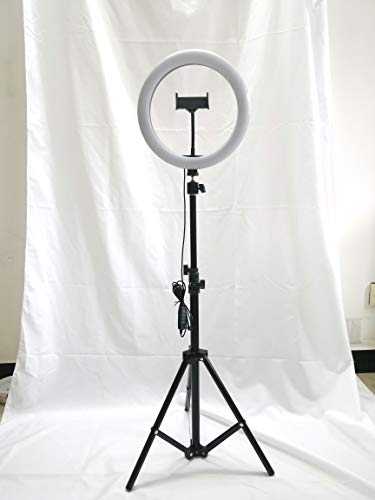 مصباح حلقي متوفر بـ 3 الوان ويدعم 3 اوضاع الوان و8 اوضاع سطو...