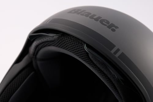 Casque jet Blauer Pilot GO protège du vent sans encombrer la selle