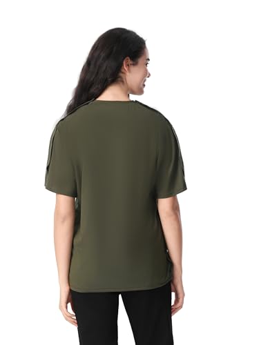 Image of Magnetic Buttons Post Shoulder Surgery Recovery Shirt for Men V-Neck Tear Away Adaptive Chemo Port Clothing for Women