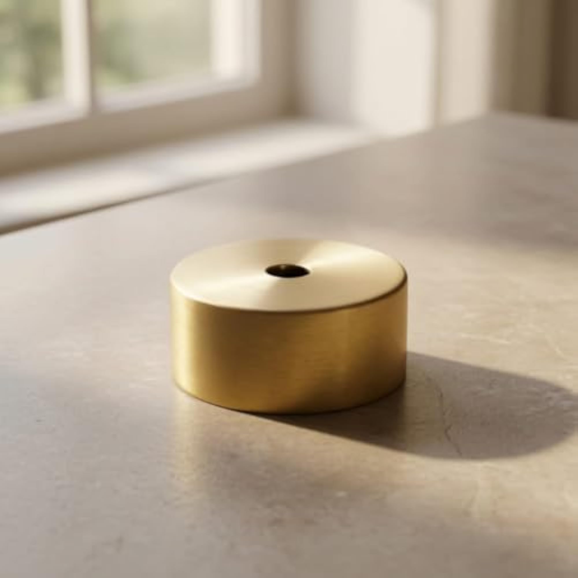 Modern Tabletop Lamp for Home Fragrance Setup