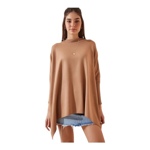 Image of Women's Crew Neck Batwing Sleeve Split Hem Oversized Knit Poncho Sweater