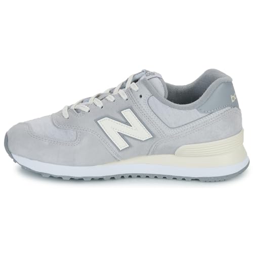 Image of New Balance Womens 520 V8