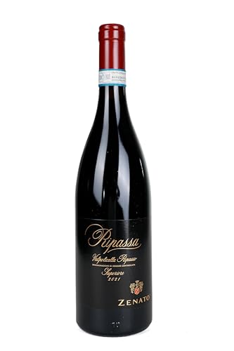 . 🔥 ANNATA 2021 – EQUILIBRIO PERFETTO TRA FORZA E ARMONIA: L’annata 2021 regala un Ripasso Superiore di rara eleganza. Colore rosso rubino profondo, profumi di ciliegia matura, prugna, spezie e cacao. In bocca è rotondo, vellutato e persistente, con tannini morbidi e una struttura perfettamente bilanciata.