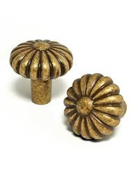 BEILEIOU Antique Brass Zinc Alloy Cabinet Knobs Classic Vintage Drawer Handles,Round Flower Design Kitchen Cupboard Bathroom Dresser Cabinet Hardware Handles (2, Antique Brass, Knob)