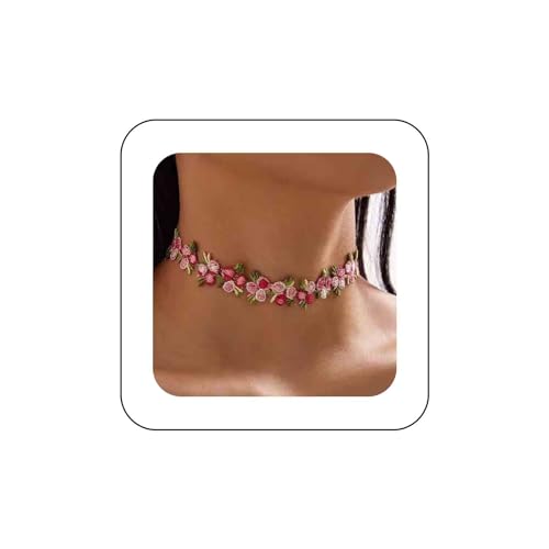 Collier ras du cou bohème pour sublimer une tenue de festival ou une soirée rétro