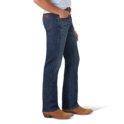 Image of Wrangler Men's Retro Slim Fit Straight Leg Jean