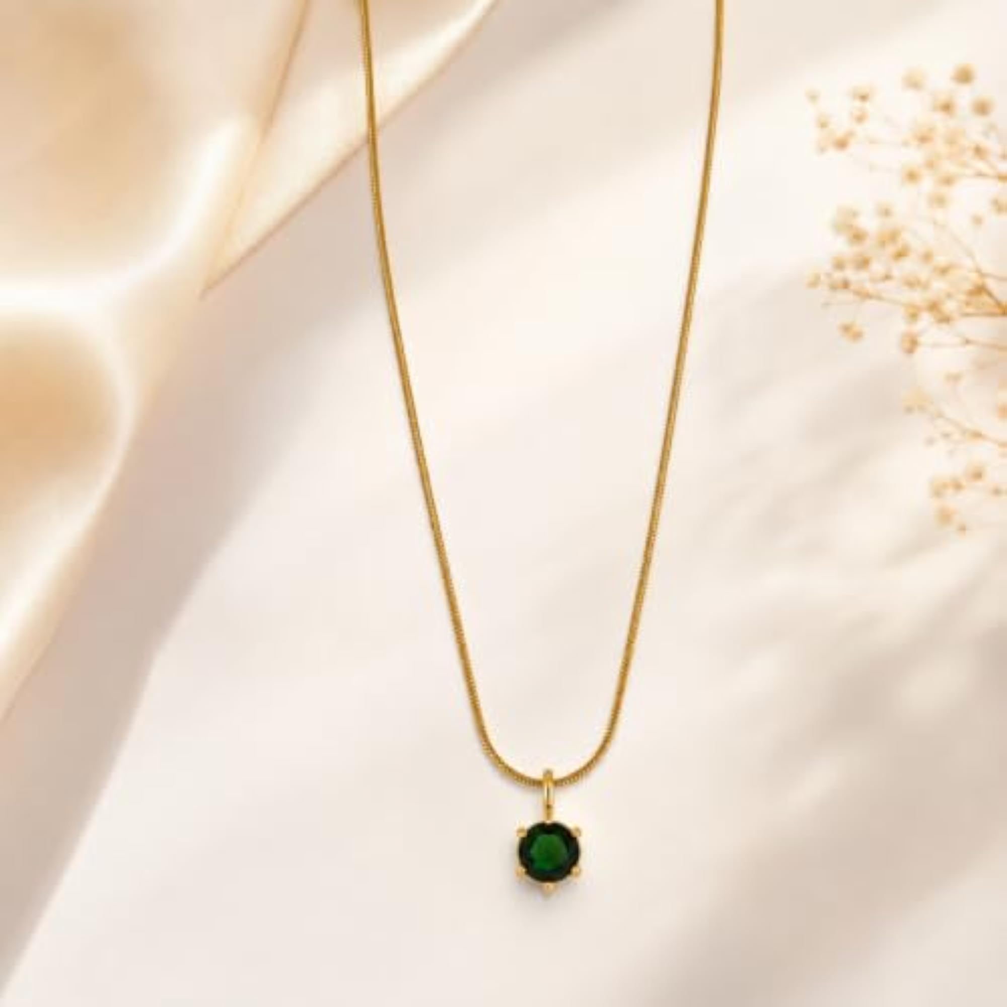 Women's Round Emerald Green Crystal Pendant Necklace