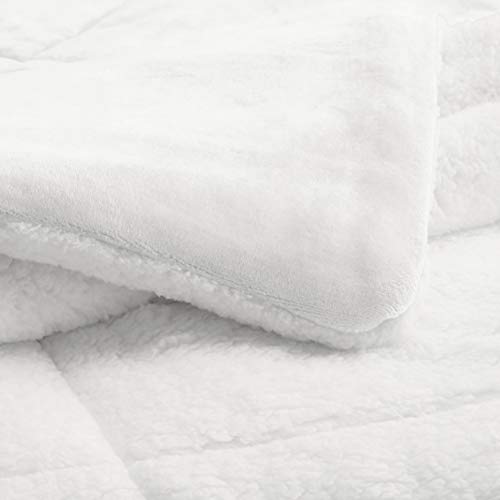 Image of Amazon Basics 3-Piece Down Alternative Bedding Set, Micromink Sherpa Comforter, Ultra-Soft, Machine Washable, Reversible Fleece, King, Cream