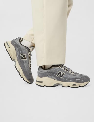 Image of New Balance Unisex-Adult M1000 Sneaker
