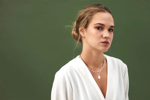 Collar Virgen Milagrosa con piedras naturales y plata de ley