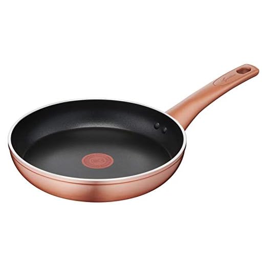 Lagostina Ramata Padella Antiaderente in Alluminio Ø 24 cm con Esterno Effetto Rame, Pentola Gas e Forno, Rivestimento Titanium Easy, Manico Ergonomico in Bakelite