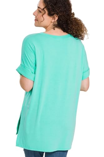 Zenana Camiseta con manga corta enrollada, abertura lateral, dobladillo alto-bajo miniatura 2
