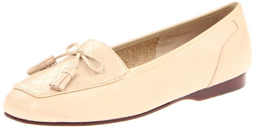 ENZO ANGIOLINI Women's Lizzia Tassle Loafer,Light Natural,7.5 M US