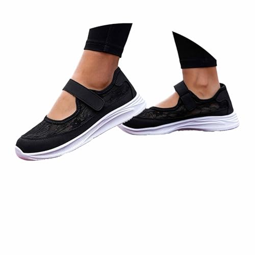 Zapatos para traje regional planos y de encaje para lucir elegante en tu boda de verano