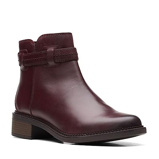 Clarks Bota feminina Maye Ease Ankle Boot, Couro marrom escuro, 9.5
