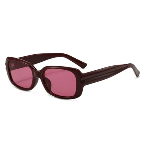 Lunettes de soleil vintage pour femmes au café en terrasse et sorties estivales