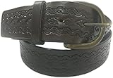 Klassischer Stil: Es besteht kein Zweifel, dass dies Ihr neuer Alltagsgürtel wird. Es hat einen einfachen Riemen mit Nähten, eine schlanke Metallschnalle und eine klassische englische Spitze. Mit Löchern entlang des Riemens, erhalten Sie die perfekte Passform, um Ihre Hose zu sichern