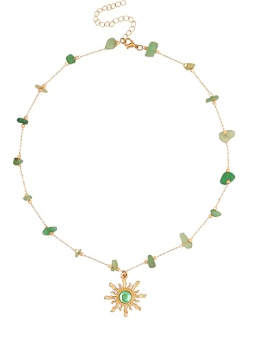 Collier ras du cou vert bohème vintage hippie doré avec sa pierre de soleil naturelle