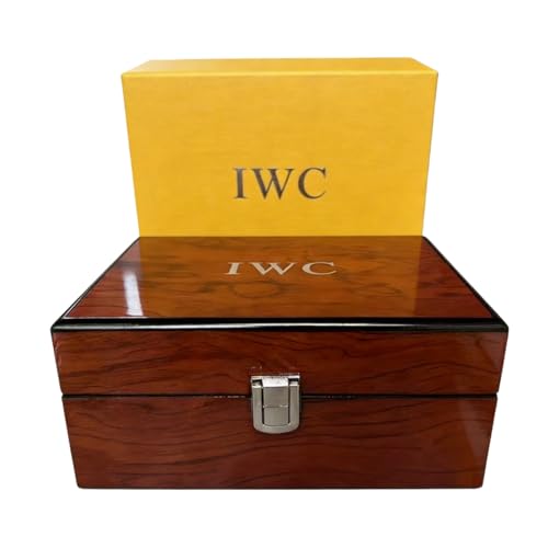 Leggero e spazioso: con un peso di circa 550 g e dimensioni di 18 cm x 13,5 cm x 8,5 cm, questo contenitore offre ampio spazio per orologi con quadrante grande, pur essendo facile da maneggiare e riporre.