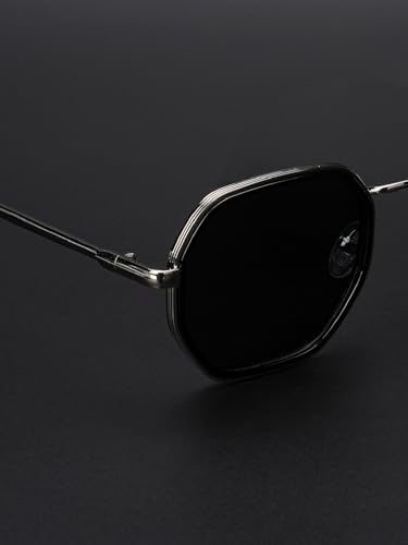 Image of Voyage Geometric UV Protected & Polarized Sunglasses for Men & Women