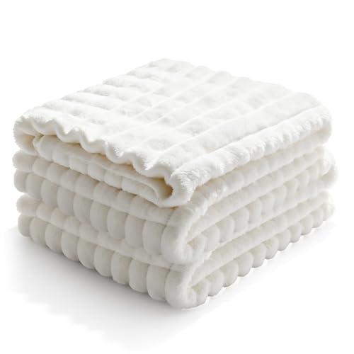 Gerbala Plaid Polaire Blanc 150x200 cm – Couverture Douce à Texture Côtelée, Jeté de Canapé Moelleux pour Décoration de Salon, Couverture Chaude d’Hiver pour Lit & Canapé