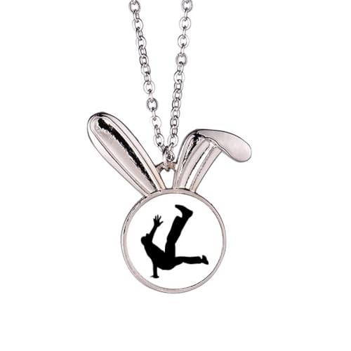 Collier lapin hip-hop pour éviter les looks banals en soirée