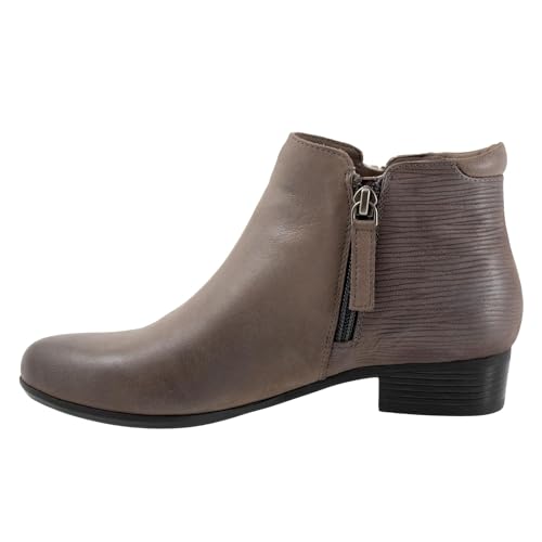 Image of Trotters womens Major Embossed