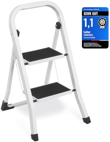 SONGMICS Trittleiter mit 2 Stufen, Klappsicherung, bis 150 kg belastbar | Klapptritt, einfach zu verstauen, Weiß und Schwarz, BRODY Kollektion GSL12WT