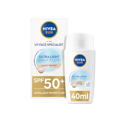 NIVEA SUN - Fluide Teinté UV Quotidien FPS 50+ - Protection Solaire Visage - Hydrate & Unifie Le Teint - Acide Hyaluronique - Formule Ultra-Légère - Tous Types De Peaux - Teinte : Clair - 40 ml