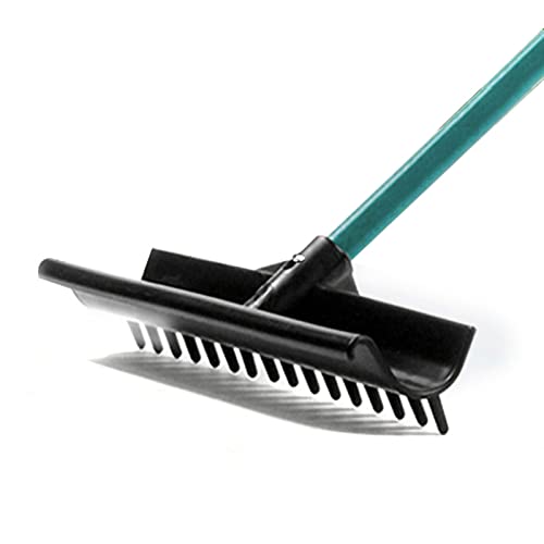 Should rakes be left in or out of bunkers